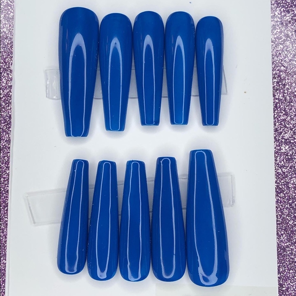 Press on nails
